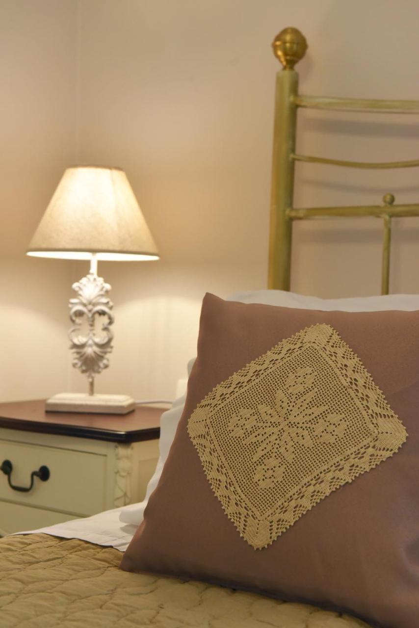 Oisyra Hotel Ermoúpoli Eksteriør bilde