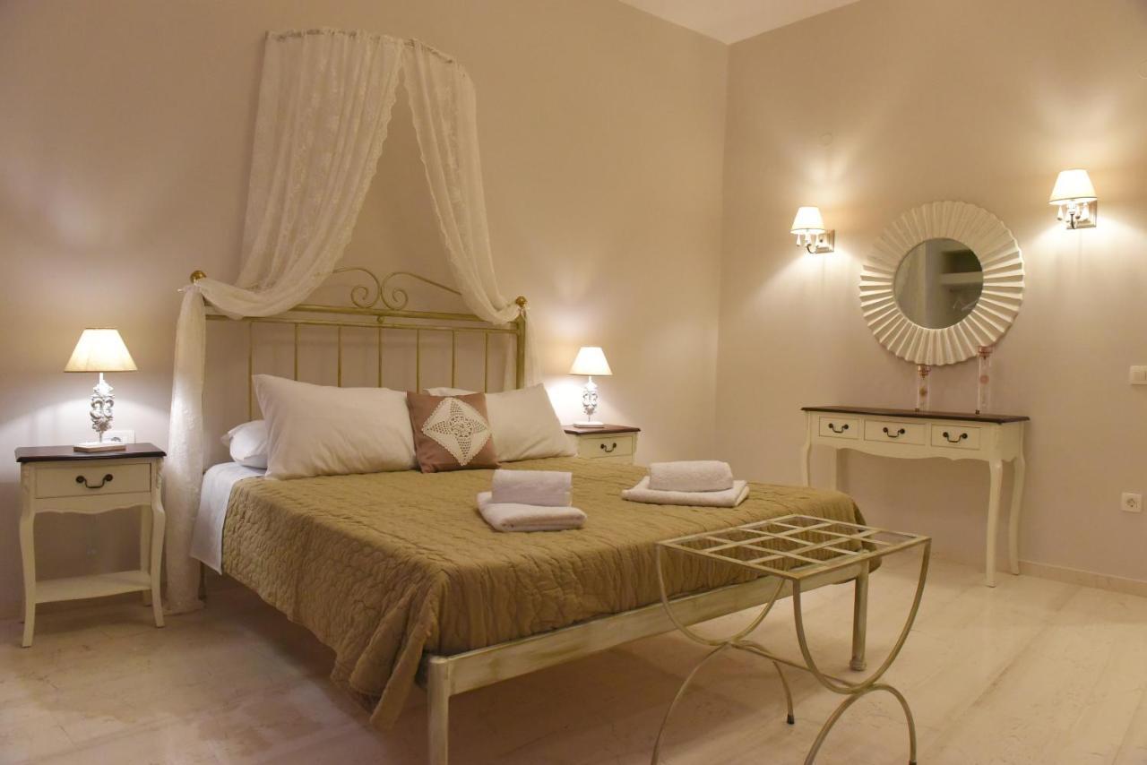 Oisyra Hotel Ermoúpoli Eksteriør bilde