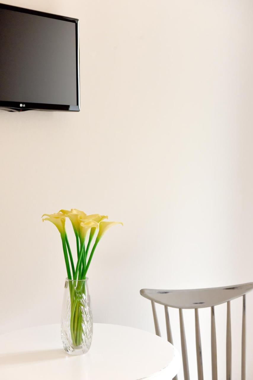 Oisyra Hotel Ermoúpoli Eksteriør bilde