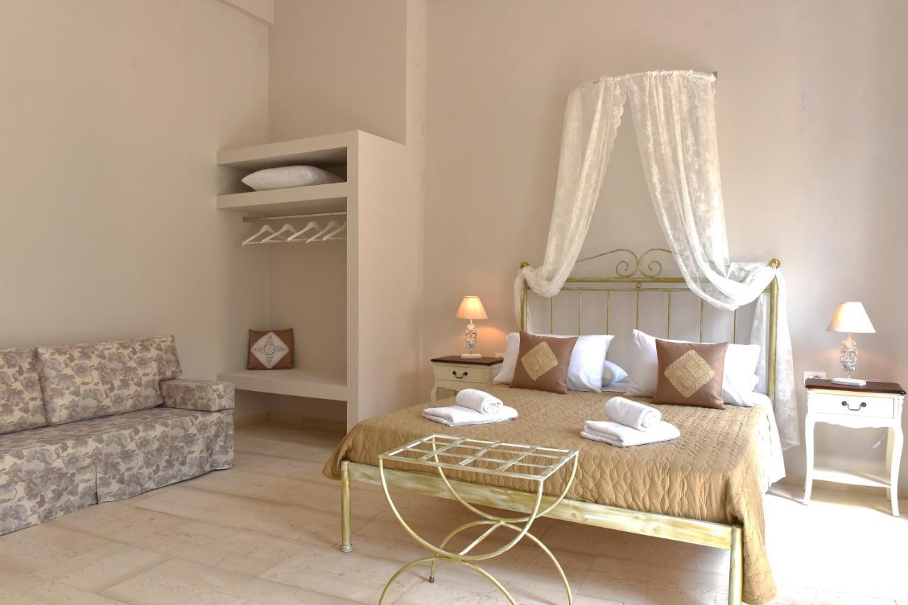 Oisyra Hotel Ermoúpoli Eksteriør bilde