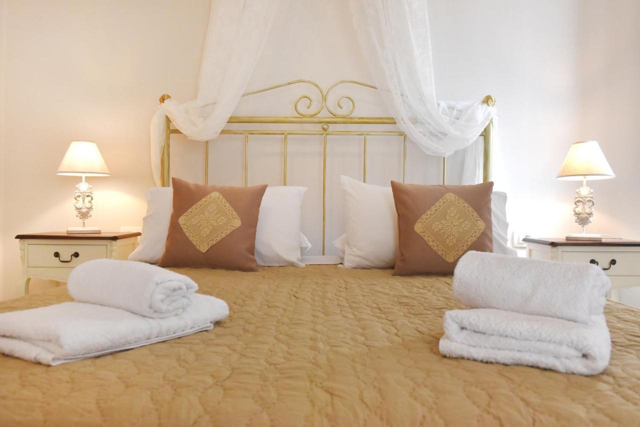 Oisyra Hotel Ermoúpoli Eksteriør bilde