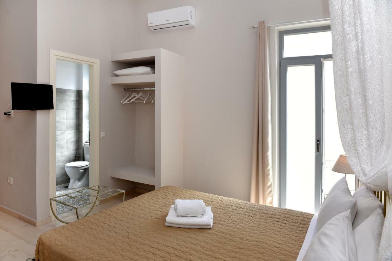 Oisyra Hotel Ermoúpoli Eksteriør bilde